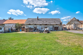 Prodej zemědělského objektu 200 m², Nebužely