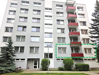 Pohled na dům přední - Pronájem bytu 3+1 v osobním vlastnictví 67 m², Písek