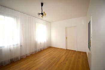 Obývací pokoj - Pronájem bytu 3+1 v osobním vlastnictví 67 m², Písek