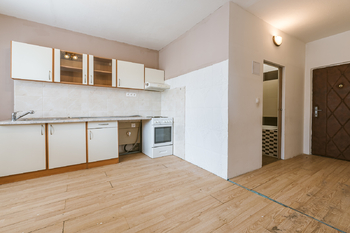 KUCHYNĚ + JÍDELNA - Prodej bytu 1+1 v družstevním vlastnictví 36 m², Bystřany