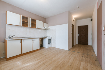 KUCHYNĚ - Prodej bytu 1+1 v družstevním vlastnictví 36 m², Bystřany