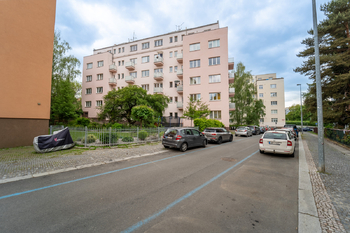 Pronájem bytu 3+1 v osobním vlastnictví 75 m², Praha 6 - Břevnov