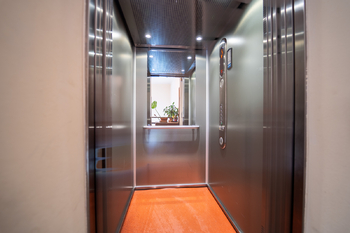Pronájem bytu 3+1 v osobním vlastnictví 75 m², Praha 6 - Břevnov