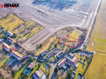 Prodej pozemku 1000 m², Bukovany