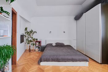Pronájem bytu 2+1 v osobním vlastnictví 69 m², Praha 6 - Bubeneč