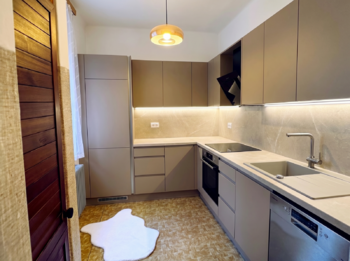 návrh rekonstrukce - Prodej bytu 3+1 v osobním vlastnictví 60 m², Praha 10 - Vinohrady