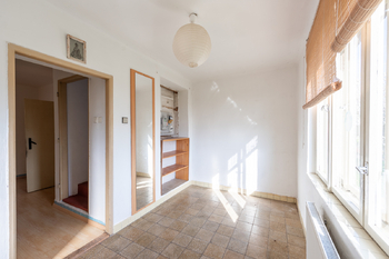 Vstupní veranda a  - Prodej domu 150 m², Voznice
