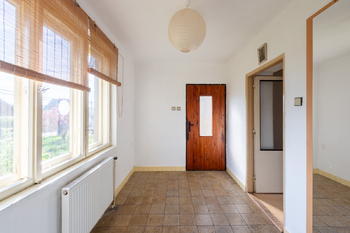 Vstupní veranda b - Prodej domu 150 m², Voznice