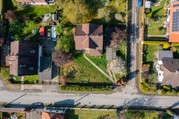 Pohled na dům s pozemkem - Prodej domu 150 m², Voznice
