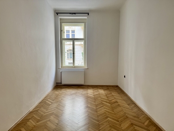 Pokoj 1 - Pronájem bytu 2+1 v osobním vlastnictví 70 m², Praha 2 - Vinohrady