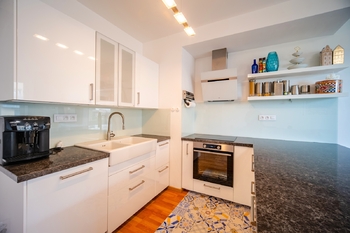 Prodej bytu 4+kk v osobním vlastnictví 93 m², Praha 3 - Strašnice