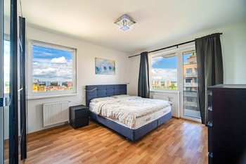 Prodej bytu 4+kk v osobním vlastnictví 93 m², Praha 3 - Strašnice