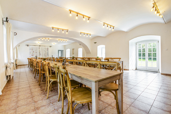 Prodej ubytovacího zařízení 804 m², Předslavice