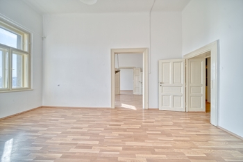 velký krajní pokoj - Prodej bytu 3+1 v osobním vlastnictví 115 m², Praha 5 - Smíchov