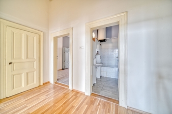 koupelna - Prodej bytu 3+1 v osobním vlastnictví 115 m², Praha 5 - Smíchov
