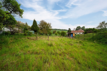 Prodej pozemku 699 m², Lažany
