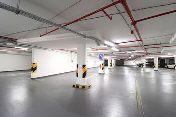 Garáž - Pronájem bytu 2+kk v osobním vlastnictví 57 m², Praha 9 - Vysočany