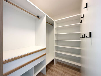 Šatna - Pronájem bytu 2+kk v osobním vlastnictví 57 m², Praha 9 - Vysočany