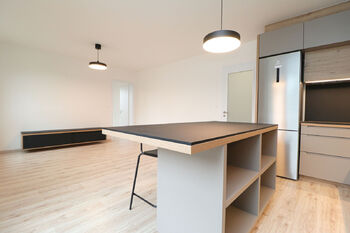 Kuchyňský kout - Pronájem bytu 2+kk v osobním vlastnictví 57 m², Praha 9 - Vysočany