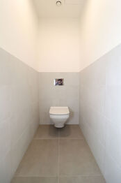 WC - Pronájem bytu 2+kk v osobním vlastnictví 57 m², Praha 9 - Vysočany