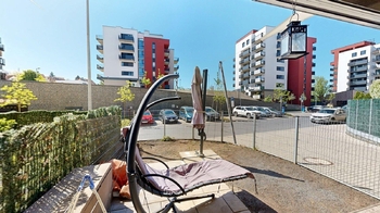 předzahrádka - Prodej bytu 2+kk v osobním vlastnictví 90 m², Praha 4 - Modřany