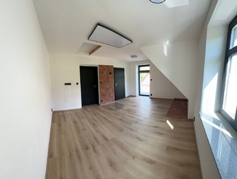 Pronájem bytu 1+1 v osobním vlastnictví 57 m², Jilemnice
