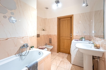 Prodej bytu 2+kk v osobním vlastnictví 73 m², Praha 5 - Smíchov