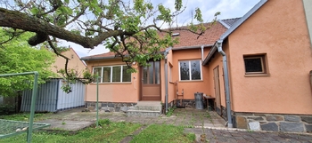 Pohled na dům ze zahrady  - Prodej domu 66 m², Vyškov