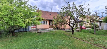 Pohled na dům ze zahrady  - Prodej domu 66 m², Vyškov