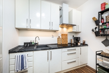 Prodej bytu 2+kk v osobním vlastnictví 58 m², Praha 10 - Horní Měcholupy