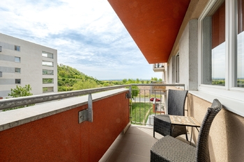 Prodej bytu 2+kk v osobním vlastnictví 58 m², Praha 10 - Horní Měcholupy