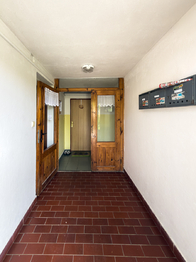 Společné části domu - Prodej bytu 3+1 v osobním vlastnictví 75 m², Trhové Sviny