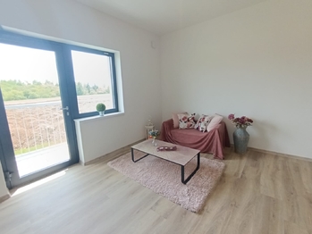 Pronájem bytu 1+kk v osobním vlastnictví 30 m², Praha 10 - Uhříněves