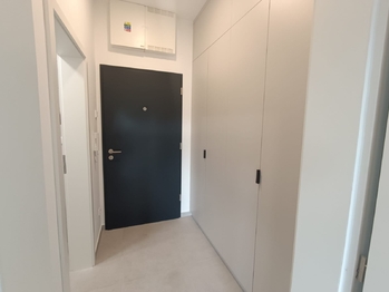 Pronájem bytu 1+kk v osobním vlastnictví 30 m², Praha 10 - Uhříněves