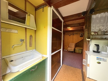 Prostor na mytí - Prodej chaty / chalupy 80 m², Jílové u Prahy