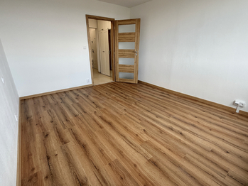 1. ložnice - Pronájem bytu 3+kk v osobním vlastnictví 67 m², Praha 10 - Strašnice