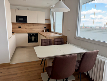 Kuchyňský kout - Pronájem bytu 3+kk v osobním vlastnictví 67 m², Praha 10 - Strašnice