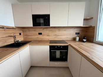 Kuchyňská linka - Pronájem bytu 3+kk v osobním vlastnictví 67 m², Praha 10 - Strašnice