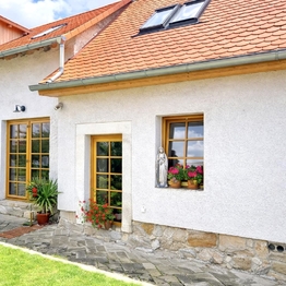 Prodej domu 226 m², Vraný