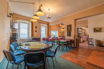 Prodej nájemního domu 335 m², Přeštice
