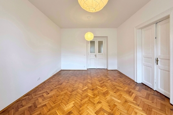 Prodej bytu 4+kk v osobním vlastnictví 93 m², Praha 5 - Smíchov