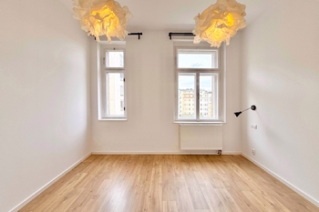 Prodej bytu 4+kk v osobním vlastnictví 93 m², Praha 5 - Smíchov