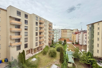 Prodej bytu 4+kk v osobním vlastnictví 93 m², Praha 5 - Smíchov