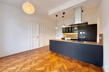 Prodej bytu 4+kk v osobním vlastnictví 93 m², Praha 5 - Smíchov