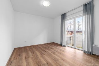 Pokoj - Prodej bytu 4+kk v osobním vlastnictví 102 m², Česká Bříza