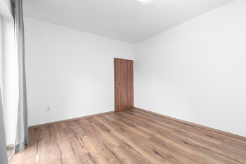 Pokoj - Prodej bytu 4+kk v osobním vlastnictví 102 m², Česká Bříza
