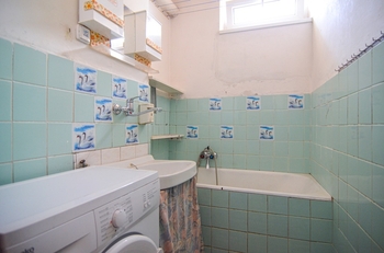 Koupelna - Prodej bytu 3+kk v osobním vlastnictví 57 m², Hustopeče