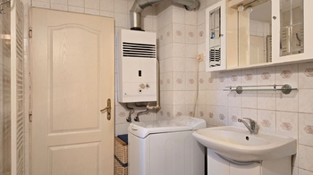 Koupelna přízemí - Prodej domu 99 m², Brno