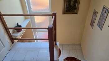 Schodiště - Prodej domu 99 m², Brno