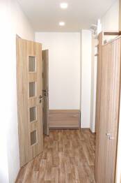 Předsíň - Pronájem bytu 1+1 v osobním vlastnictví 43 m², Kladno